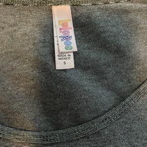 LulaRoe classic T- EUC